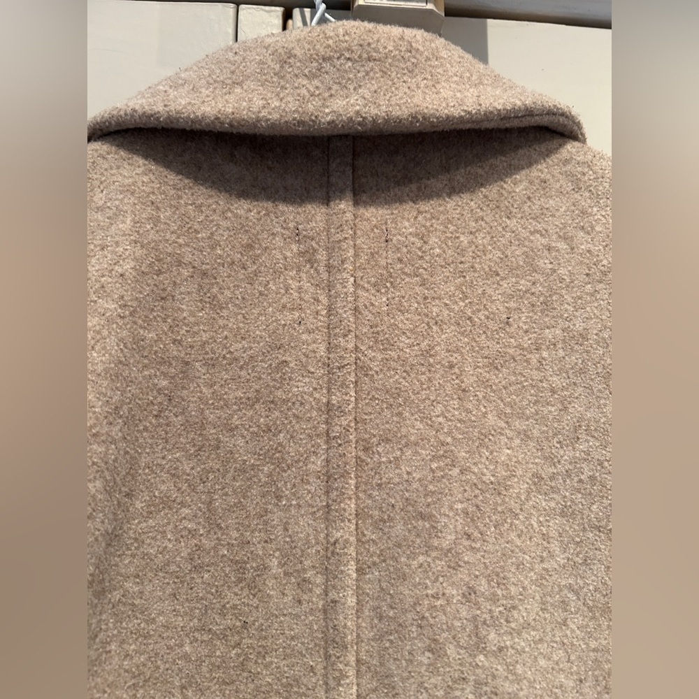 Beige Open Coat (no buttons) from Zara Size Medium - Picture 8 of 9